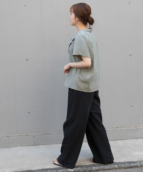 LAATO（ラート）の「STAND COLLAR BLOUSE（シャツ/ブラウス・レディース・ベージュ/グリーン・FREE）」の10枚目の写真