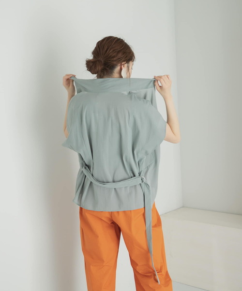 LAATO（ラート）の「STAND COLLAR BLOUSE（シャツ/ブラウス・レディース・ベージュ/グリーン・FREE）」の18枚目の写真