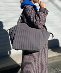 SOLPRESA（ソルプレーサ）の「【洗濯機洗い可能】ママスタッフと作った 洗える 軽量＆大容量　キルティング マザーズバッグ（Mサイズ）（マザーズバッグ）」