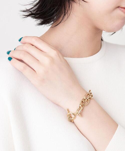 PHILIPPE AUDIBERT（フィリップ オーディベール）の「＜PHILIPPE AUDIBERT（フィリップ オーディベール）＞SWANE CHN ブレスレット GLD（ブレスレット・レディース・ゴールド・FREE）」の5枚目の写真