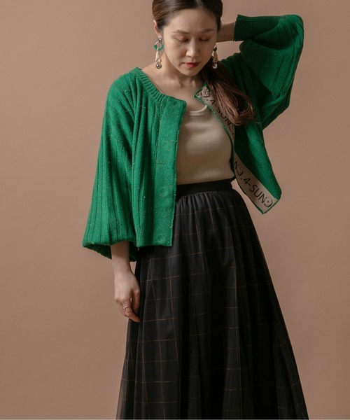 Eimee Law（エイミーロウ）の「ロゴテープリブニットショートカーデ（カーディガン/ボレロ・レディース・ブラック/ピンク/グリーン/グレー系/オフホワイト・38）」の7枚目の写真