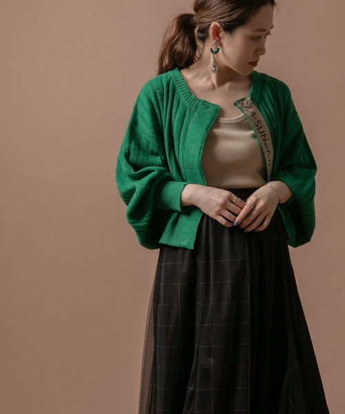 Eimee Law（エイミーロウ）の「ロゴテープリブニットショートカーデ（カーディガン/ボレロ・レディース・ブラック/ピンク/グリーン/グレー系/オフホワイト・38）」の8枚目の写真