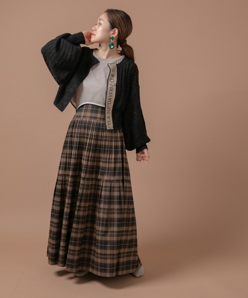 Eimee Law（エイミーロウ）の「ロゴテープリブニットショートカーデ（カーディガン/ボレロ・レディース・ブラック/ピンク/グリーン/グレー系/オフホワイト・38）」の20枚目の写真