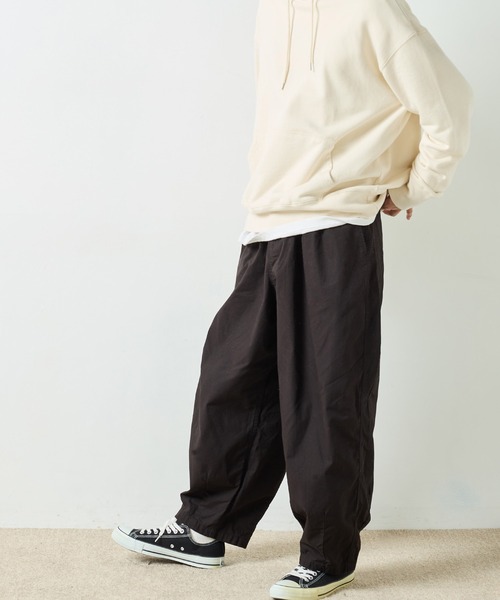 OMNES（オムネス）の「メンズ　ウォッシュ加工　ダンプサーカスパンツ（その他パンツ・メンズ・ブラック/ベージュ/ワンウォッシュ/グリーン系その他/アイボリー/ライトグレー/チェック/桜/カーキ/グリーン系その他2/ネイビー/ブラック系その他/ベージュ系その他/キナリ/ホワイト系その他/インディゴブルー・LARGE/MEDIUM）」の6枚目の写真