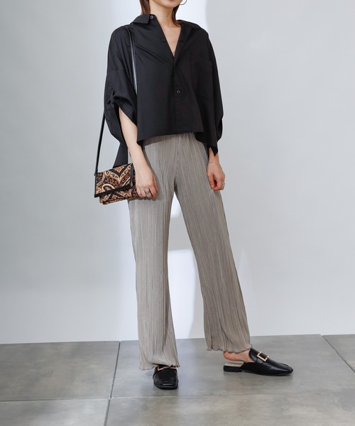 COLONY 2139（コロニートゥーワンスリーナイン）の「サテンミニプリーツロングパンツ（その他パンツ・レディース・モカ/ブラック/グレイッシュベージュ・SMALL/LARGE/MEDIUM）」の19枚目の写真