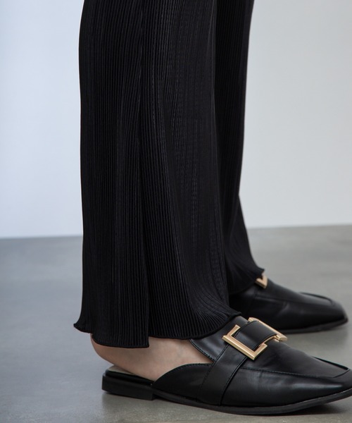 COLONY 2139（コロニートゥーワンスリーナイン）の「サテンミニプリーツロングパンツ（その他パンツ・レディース・モカ/ブラック/グレイッシュベージュ・SMALL/LARGE/MEDIUM）」の10枚目の写真