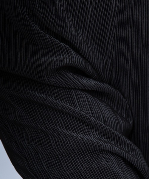 COLONY 2139（コロニートゥーワンスリーナイン）の「サテンミニプリーツロングパンツ（その他パンツ・レディース・モカ/ブラック/グレイッシュベージュ・SMALL/LARGE/MEDIUM）」の9枚目の写真