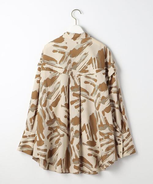 EMMEL REFINES（エメルリファインズ）の「＜EMMEL REFINES（エメル リファインズ）＞EM 袖タック プリント シャツ（シャツ/ブラウス・レディース・ブラック/ベージュ・FREE）」の9枚目の写真