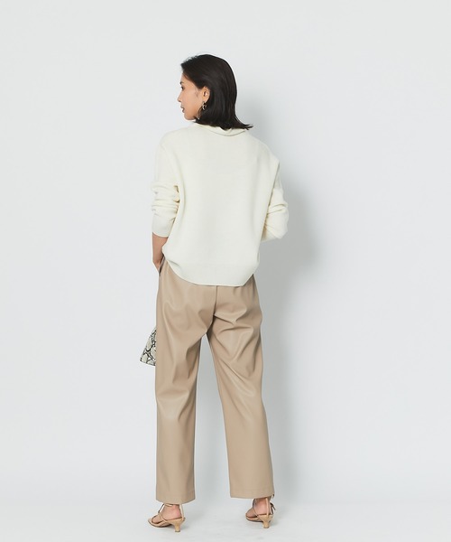 RIVE DROITE（リヴドロワ）の「スタイリングにモード感をプラス　フェイクレザーイージーパンツ（その他パンツ・レディース・ブラック/ベージュ・38/36）」の15枚目の写真