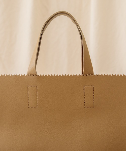 Adoon plain（アドーンプレーン）の「【Adoon plain】フェイクレザーショッパー（トートバッグ・メンズ・ブラック/ブラウン・FREE）」の7枚目の写真