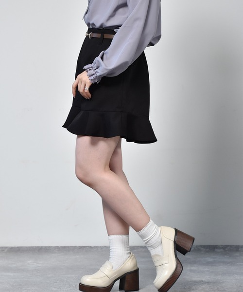 ems excite（エムズエキサイト）の「ベルト付フリルショートパンツ（その他パンツ・レディース・ボルドー/ブラック系その他/ブラック/ブラウン系その他・FREE）」の6枚目の写真