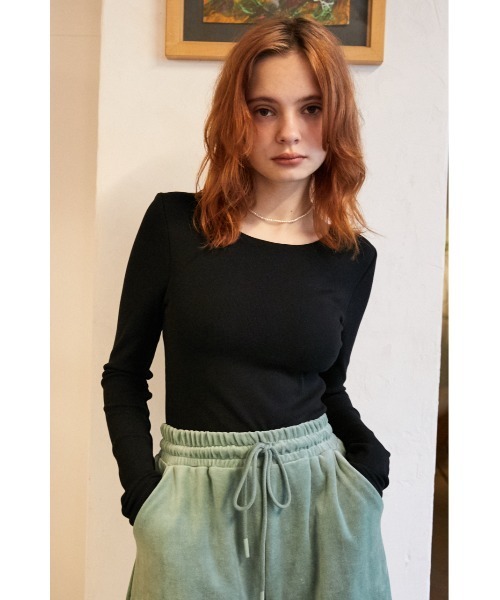 SLY（スライ）の「Sly Skin BACK OPEN T/SH バックオープン Tシャツ（ルームウェア/パジャマ・レディース・イエロー/ブラウン/ブラック・2/1）」の2枚目の写真