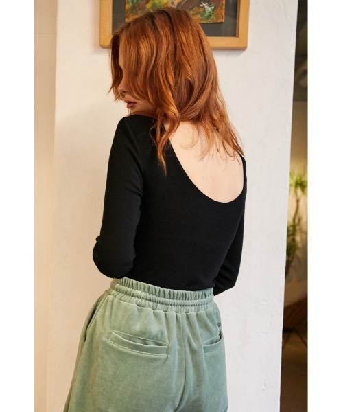 SLY（スライ）の「Sly Skin BACK OPEN T/SH バックオープン Tシャツ（ルームウェア/パジャマ・レディース・イエロー/ブラウン/ブラック・2/1）」の10枚目の写真