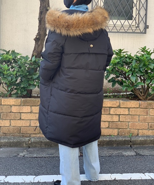 Jewelobe（ジュエローブ）の「フェイクファーフーディロングダウンコート（ダウンジャケット/コート・レディース・ブラック/カーキ/アイボリー/スモークピンク・FREE）」の12枚目の写真