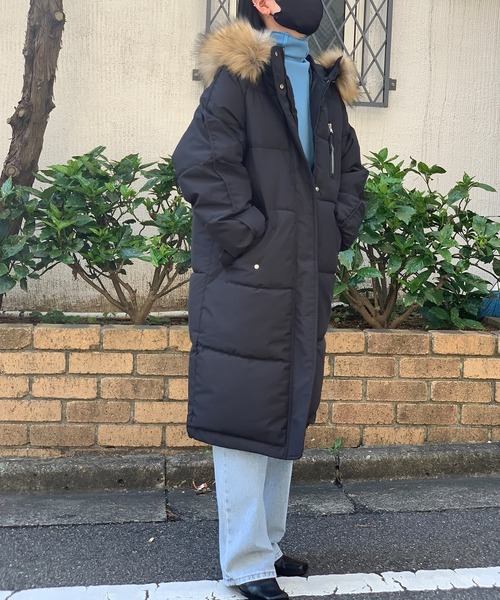 Jewelobe（ジュエローブ）の「フェイクファーフーディロングダウンコート（ダウンジャケット/コート・レディース・ブラック/カーキ/アイボリー/スモークピンク・FREE）」の7枚目の写真