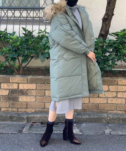 Jewelobe（ジュエローブ）の「フェイクファーフーディロングダウンコート（ダウンジャケット/コート・レディース・ブラック/カーキ/アイボリー/スモークピンク・FREE）」の22枚目の写真