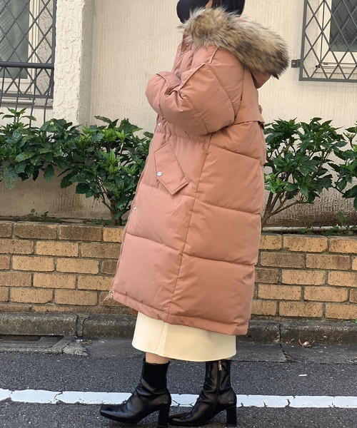 Jewelobe（ジュエローブ）の「フェイクファーフーディロングダウンコート（ダウンジャケット/コート・レディース・ブラック/カーキ/アイボリー/スモークピンク・FREE）」の19枚目の写真