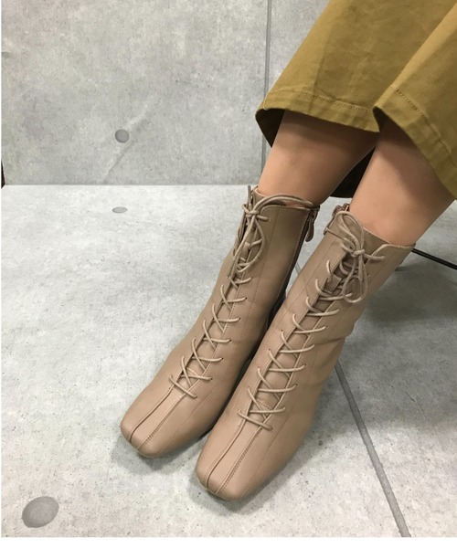 Noubel Voug Relax(ヌーベルヴォーグリラックス)の「サイドジップ レースアップ ミディブーツ(ブーツ・レディース・アイボリー/ダークブラウン/ブラック系その他/ブラック/ベージュ・S/M/L/LL/3L)」の17枚目の写真