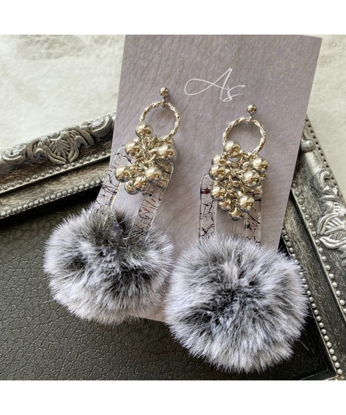 セール As Mosaic モノトーン エコファーピアス Ma ピアス 両耳用 Tone トーン のファッション通販 Zozotown