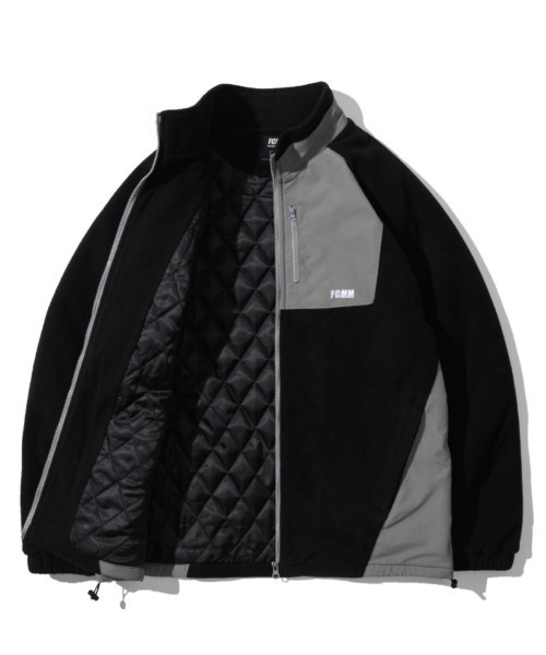 FCMM（エフシーエムエム）の「SHERPA POCKET FLEECE JACKET /シェルパポケットフリースジャケット（その他アウター・メンズ・ブラック/アイボリー・LARGE/MEDIUM）」の4枚目の写真