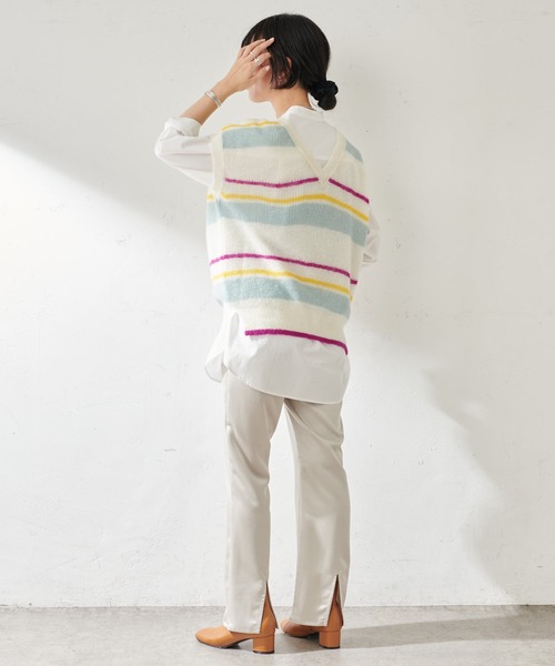 SHENERY(シーナリー)の「マルチボーダーニットベスト(ニット/セーター・レディース・オフホワイト/ブルー・FREE)」の22枚目の写真