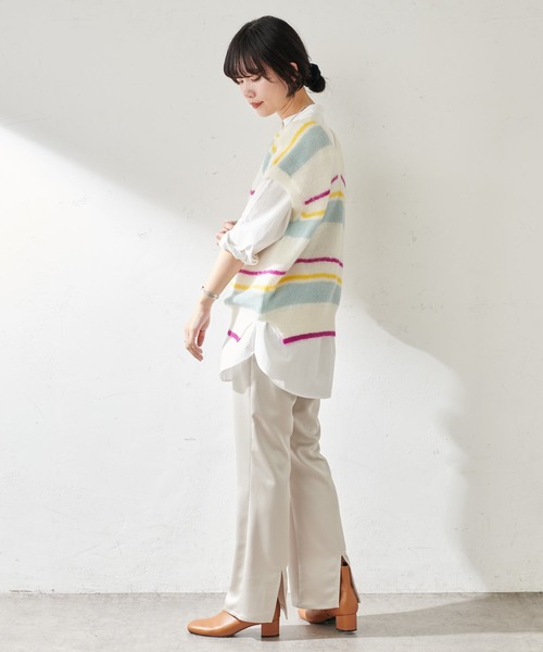 SHENERY(シーナリー)の「マルチボーダーニットベスト(ニット/セーター・レディース・オフホワイト/ブルー・FREE)」の13枚目の写真