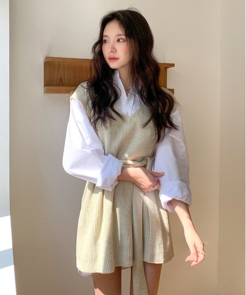 chuu（チュー）の「CHUU ニットVネックdress（ワンピース・レディース・ベージュ/ブラック・FREE）」の6枚目の写真