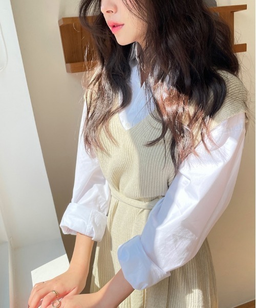 chuu（チュー）の「CHUU ニットVネックdress（ワンピース・レディース・ベージュ/ブラック・FREE）」の8枚目の写真