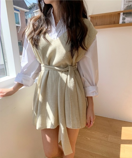 chuu（チュー）の「CHUU ニットVネックdress（ワンピース・レディース・ベージュ/ブラック・FREE）」の12枚目の写真