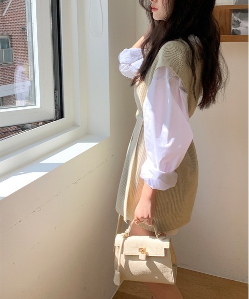 chuu（チュー）の「CHUU ニットVネックdress（ワンピース・レディース・ベージュ/ブラック・FREE）」の9枚目の写真