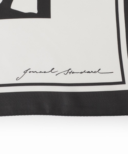 JOURNAL STANDARD（ジャーナルスタンダード）の「大判シルクスカーフ◆（ストール/ショール・レディース・グリーン系その他/ブルー/ブラック系その他・ﾌﾘ-）」の19枚目の写真