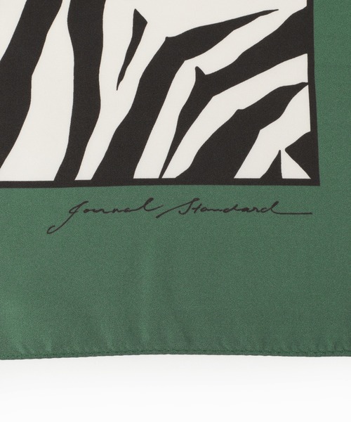 JOURNAL STANDARD（ジャーナルスタンダード）の「大判シルクスカーフ◆（ストール/ショール・レディース・グリーン系その他/ブルー/ブラック系その他・ﾌﾘ-）」の15枚目の写真