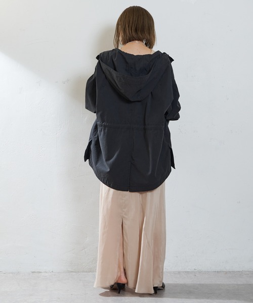 SHENERY（シーナリー）の「セミフレアナロースカート（スカート・レディース・ベージュ/ブルー・36/38）」の16枚目の写真