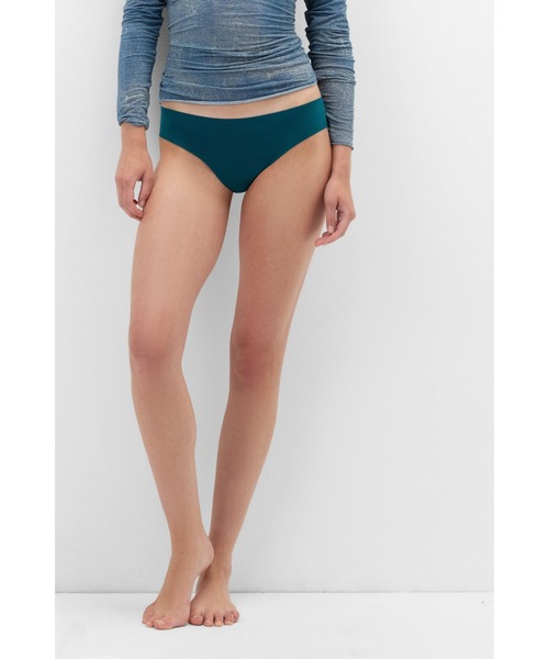 Intimissimi(インティミッシミ)の「シームレス コットン ショーツ 【売上No.1・ウェアに響きにくい・蒸れにくい・ソフトな肌ざわり・体にフィット】(ショーツ・レディース・ホワイト/ブラック/ベージュ/ブルー/ヘザーグレー/キナリ/ライトパープル/ミント/ライトグリーン/ピンク/スカイブルー/パープル/ライトカーキ/スモークピンク/ワインレッド/インディゴブルー/グリーン系その他2/サーモンピンク/グレイッシュブルー/アーミー/ピンクベージュ/ダークインディゴブルー/セージグリーン/ワイン/ワイン系1/チェリーピンク/ライトブルー/ライラック/カーキ/ブルーグリーン/マルーン/ダークパープル・S/M/L)」の18枚目の写真