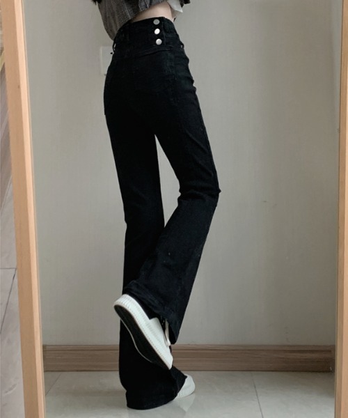 by muni:r（バイ ムニール）の「ハイウエストデニムブーツカットパンツ（デニムパンツ・レディース・ブルー/ブラック・MEDIUM/SMALL）」の16枚目の写真