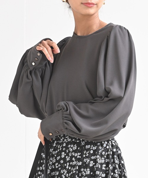 rps(アールピーエス)の「ボリュームスリーブブラウス(シャツ/ブラウス・レディース・オフホワイト/チャコールグレー/グレイッシュブルー・M)」の3枚目の写真