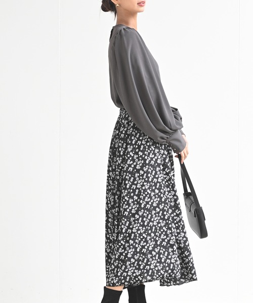 rps(アールピーエス)の「ボリュームスリーブブラウス(シャツ/ブラウス・レディース・オフホワイト/チャコールグレー/グレイッシュブルー・M)」の7枚目の写真