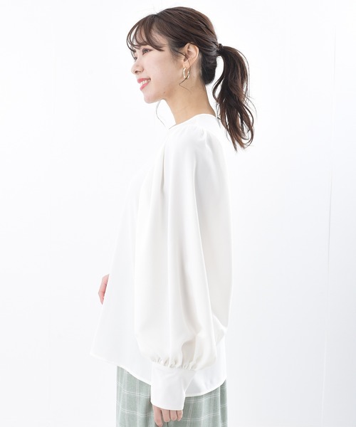 rps(アールピーエス)の「ボリュームスリーブブラウス(シャツ/ブラウス・レディース・オフホワイト/チャコールグレー/グレイッシュブルー・M)」の5枚目の写真