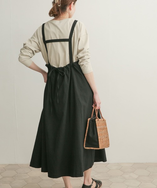 URBAN RESEARCH DOORS（アーバンリサーチドアーズ）の「コットンギャザージャンパースカート（ワンピース・レディース・ライトグレー/ブラック・1）」の2枚目の写真