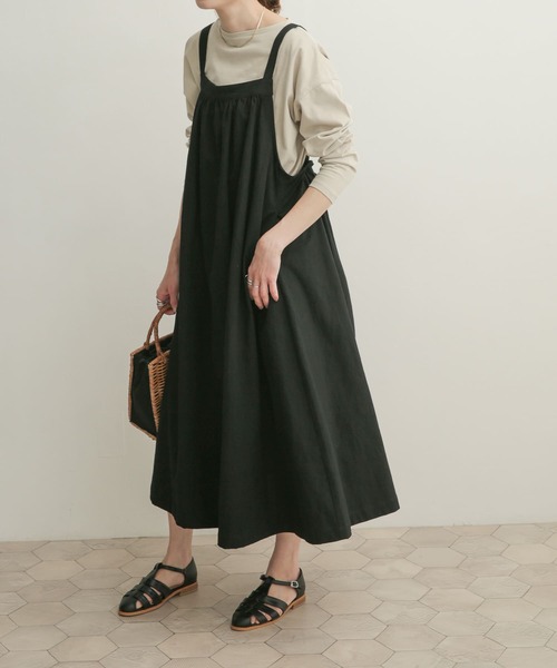 URBAN RESEARCH DOORS（アーバンリサーチドアーズ）の「コットンギャザージャンパースカート（ワンピース・レディース・ライトグレー/ブラック・1）」の16枚目の写真