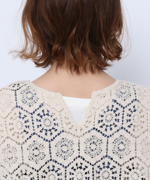 mysty woman(ミスティウーマン)の「2WAY刺繍襟ベスト 274588(ベスト・レディース・ブラック/アイボリー・FREE)」の16枚目の写真