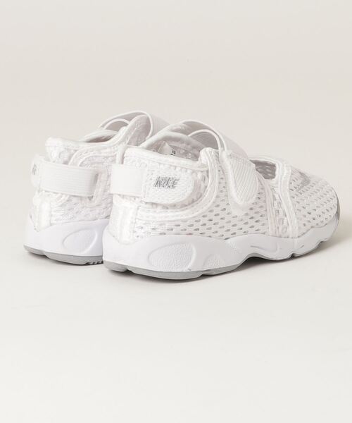 NIKE（ナイキ）の「NIKE LITTLE RIFT TD 317415-111（サンダル・キッズ・ホワイト・12cm/14㎝/13㎝/16cm/15cm）」の12枚目の写真
