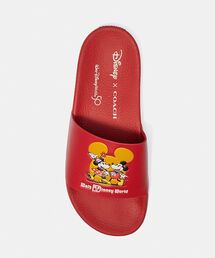 Disney（ディズニー）の「【DISNEY x COACH】スポーツ スライド ウィズ ミッキーマウス アンド ミニーマウス モチーフ（サンダル）」