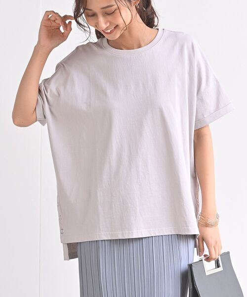 rps(アールピーエス)の「裾ボタンBIGカットTee(Tシャツ/カットソー・レディース・チャコールグレー/ブラック/オフホワイト/グレイッシュベージュ/カーキ/ブルーグリーン/ブルー・M/フリー)」の5枚目の写真