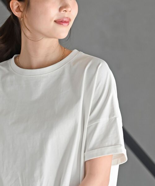 rps(アールピーエス)の「裾ボタンBIGカットTee(Tシャツ/カットソー・レディース・チャコールグレー/ブラック/オフホワイト/グレイッシュベージュ/カーキ/ブルーグリーン/ブルー・M/フリー)」の15枚目の写真