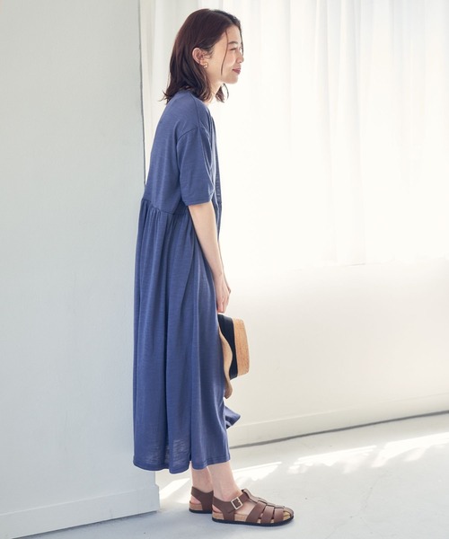 studio CLIP（スタディオクリップ）の「【WEB限定/ウォッシャブル】ギャザーカットワンピース（ワンピース・レディース・ネイビー/ブラック/グリーン/パープル・FREE）」の6枚目の写真