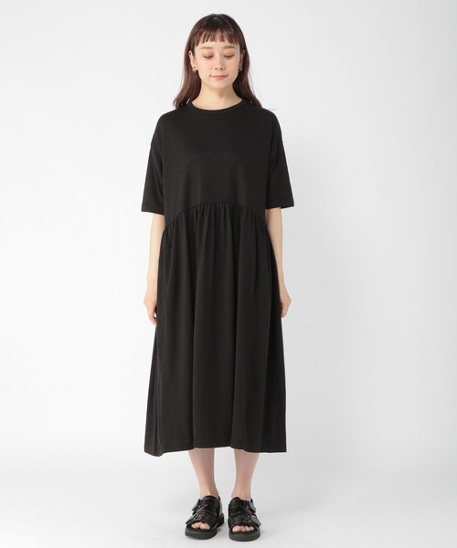 studio CLIP（スタディオクリップ）の「【WEB限定/ウォッシャブル】ギャザーカットワンピース（ワンピース・レディース・ネイビー/ブラック/グリーン/パープル・FREE）」の17枚目の写真