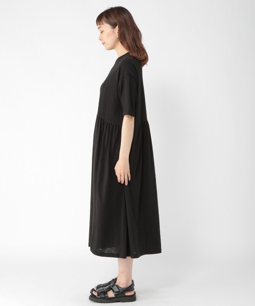 studio CLIP（スタディオクリップ）の「【WEB限定/ウォッシャブル】ギャザーカットワンピース（ワンピース・レディース・ネイビー/ブラック/グリーン/パープル・FREE）」の18枚目の写真