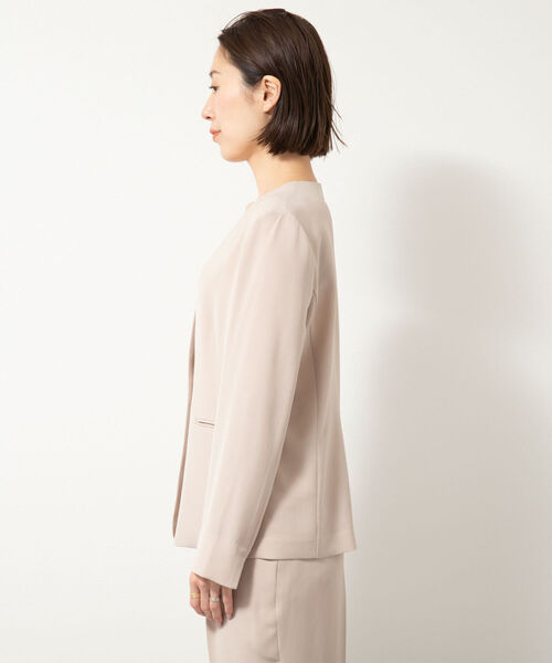 NOLLEY’S(ノーリーズ)の「ウォッシャブル2WAYストレッチVネックジャケット(ノーカラージャケット・レディース・ネイビー/ベージュ/ベビーピンク・38/36/40)」の18枚目の写真