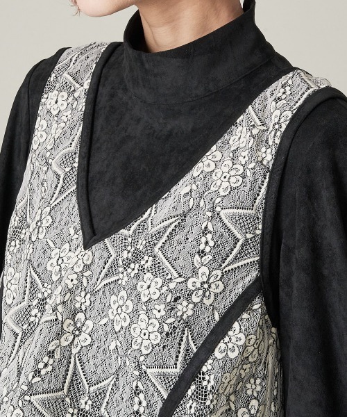 A de a.v.v（アードアー・ヴェ・ヴェ）の「レースベスト×プチハイネックスェードブラウス（Tシャツ/カットソー・レディース・ブラック/ピンク・SMALL/MEDIUM）」の10枚目の写真